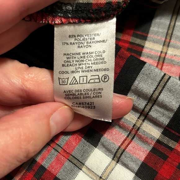 Loft, seersucker red, black & white v neck short elastic puff sleeve, XS - Picture 11 of 12